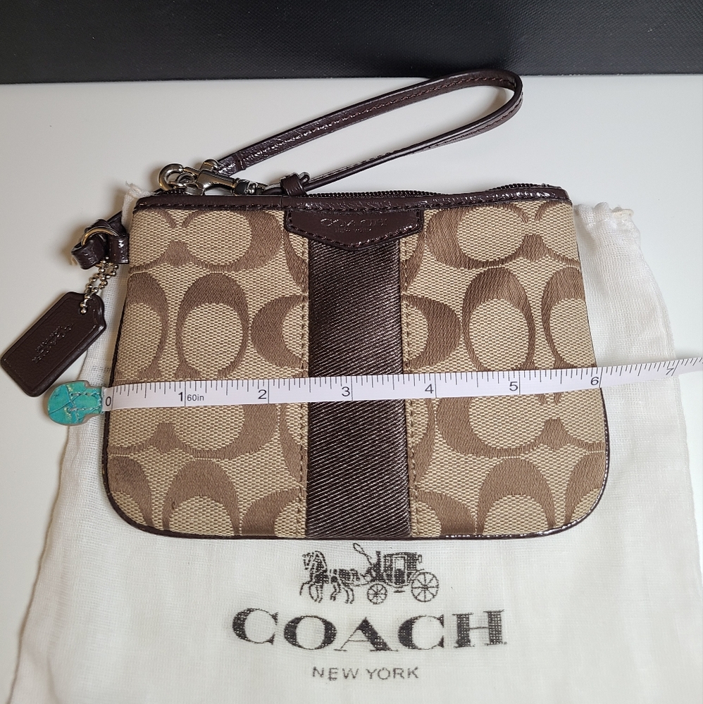 Coach Monogram Brown Wristlet EUC - Picture 8 of 10